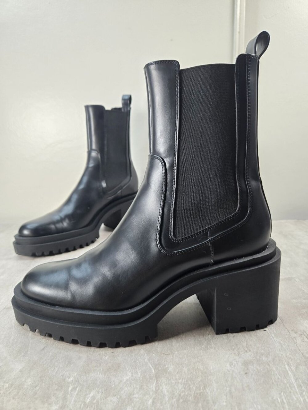 Zara Chelsea Boot 10 Black Leather Lug Platform Pull On Bootie Biker Punk Grunge